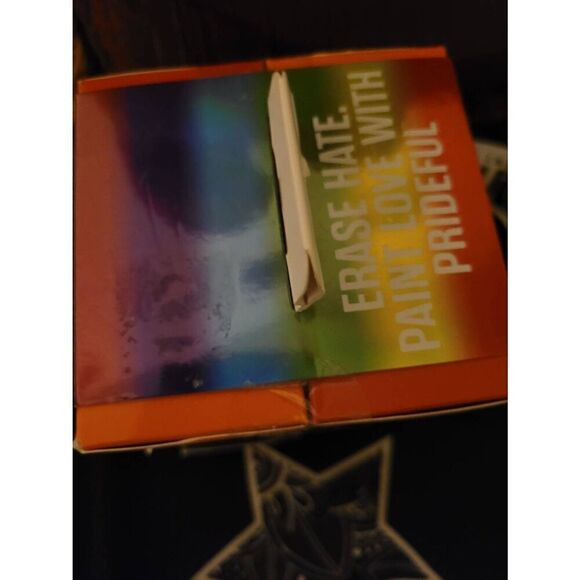 12🌈 pride bath bomb (eliminate hate bc love is 💕) - Picture 6 of 6